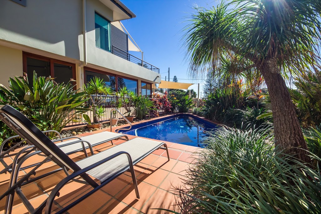 Yamba Beach Motel | lodging | 30 Clarence St, Yamba NSW 2464, Australia | 0266469411 OR +61 2 6646 9411