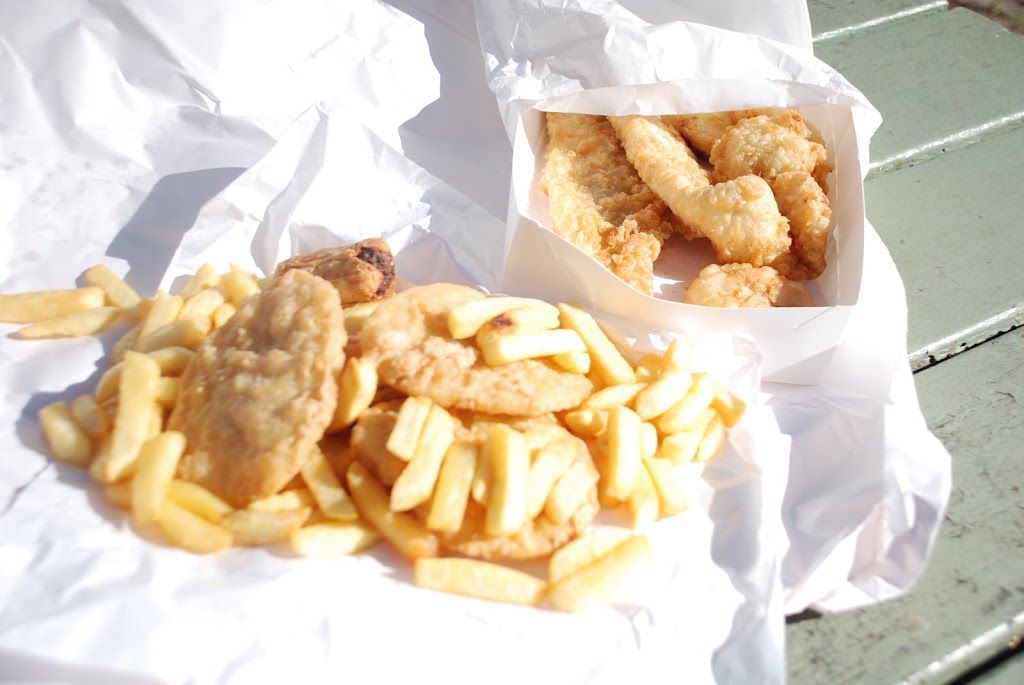 Shark Shack Fish N Chips | meal takeaway | 2367 Point Nepean Rd, Rye VIC 3941, Australia | 0359853113 OR +61 3 5985 3113