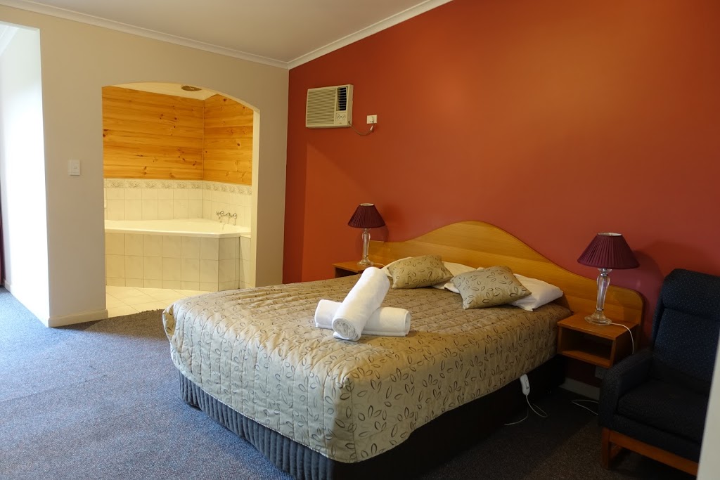 Coal Creek Motel | lodging | 8444 S Gippsland Hwy, Korumburra VIC 3950, Australia | 0356552285 OR +61 3 5655 2285