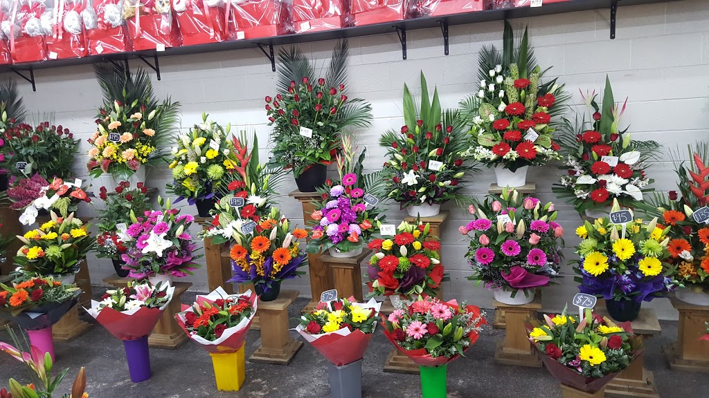 Preston Drive In Flowers | 131 Bell St, Preston VIC 3072, Australia | Phone: (03) 9480 0500