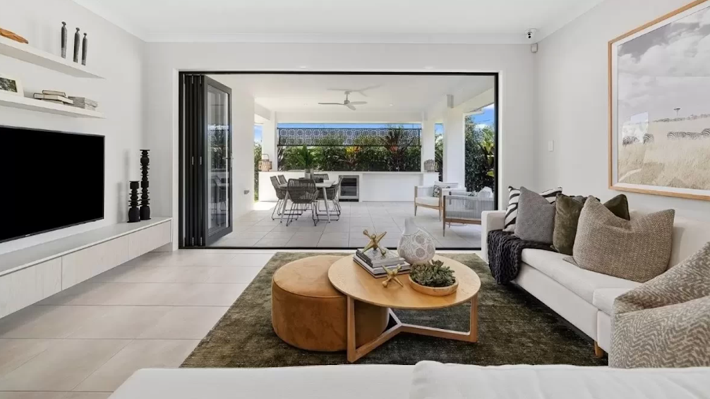 House and land packages | Unit 33/84 Esplanade, Surfers Paradise QLD 4217, Australia | Phone: 1800 732 537