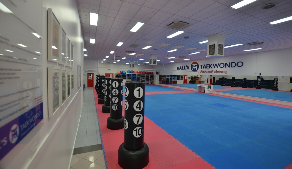 Halls Taekwondo | health | 261 Mickleham Rd, Tullamarine VIC 3043, Australia | 0393300032 OR +61 3 9330 0032