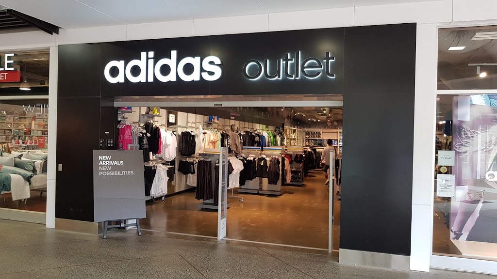 adidas store harbour town