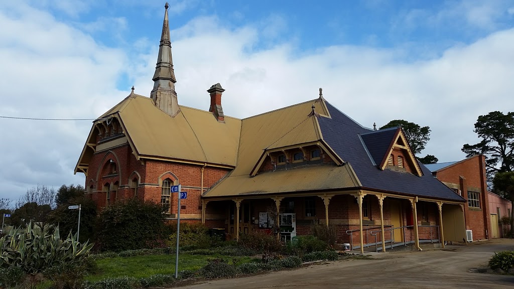 Clunes Bottle Museum | museum | 70 Bailey St, Clunes VIC 3370, Australia | 0353453896 OR +61 3 5345 3896