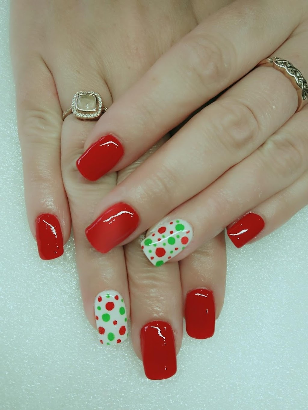 Hue nails | 33 Dean St, Tocumwal NSW 2714, Australia | Phone: 0459 990 700