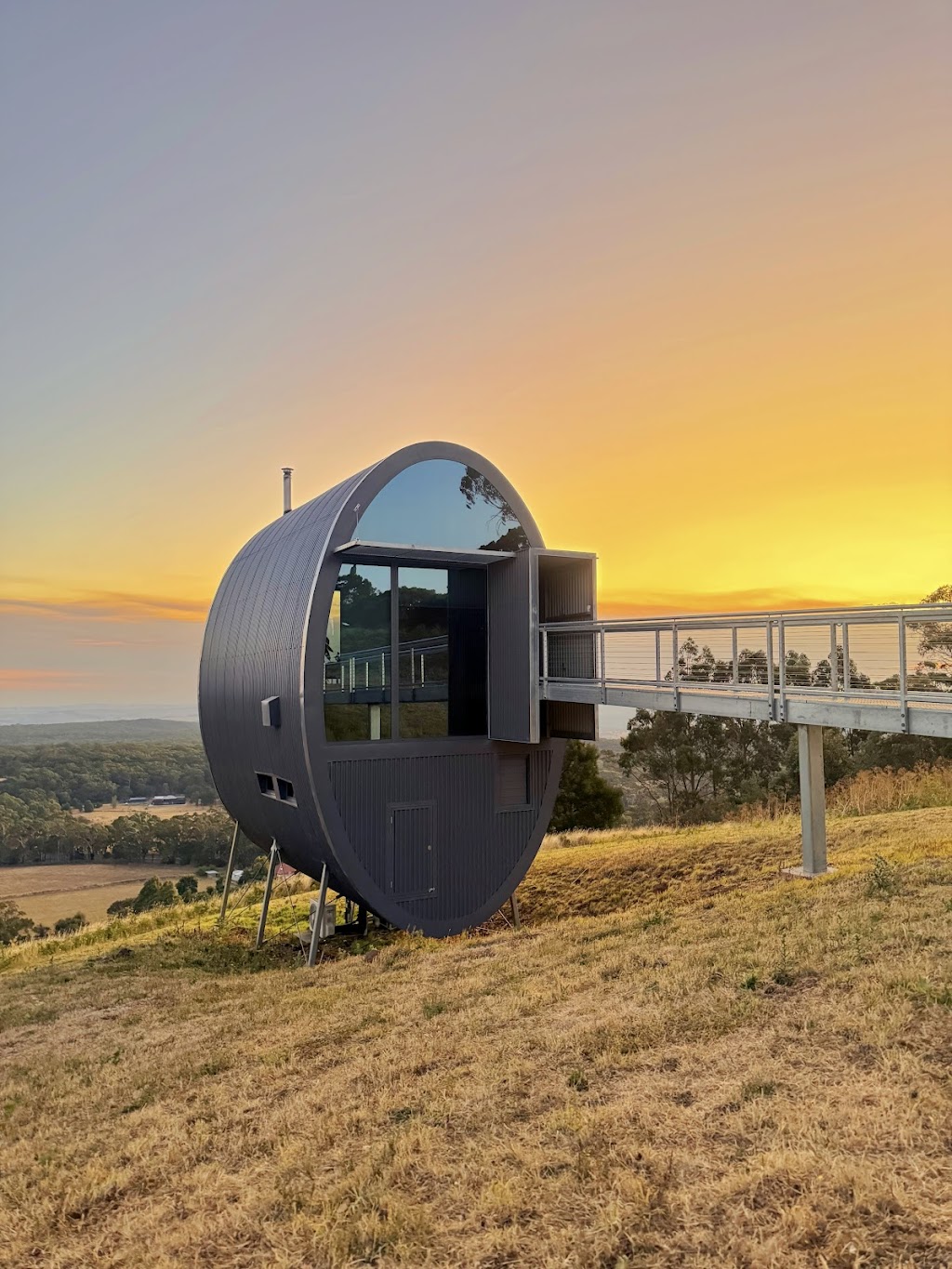 The Sky Barrel | 25 Lapilli La, Buninyong VIC 3357, Australia | Phone: (03) 5312 2772