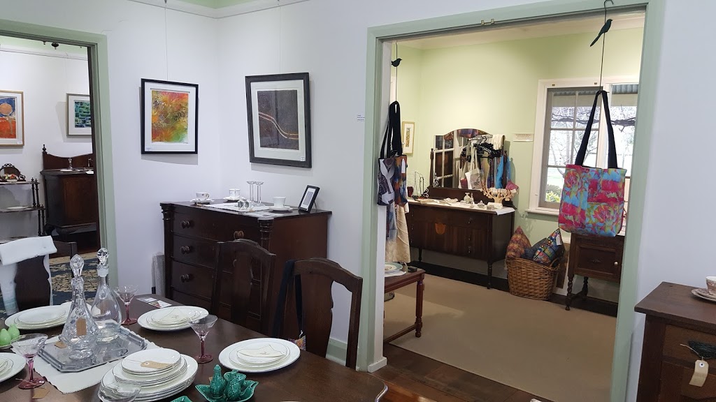 Lyndendale Art and Antiques | art gallery | 828 Crooked Brook Rd, Crooked Brook WA 6236, Australia | 0897283038 OR +61 8 9728 3038