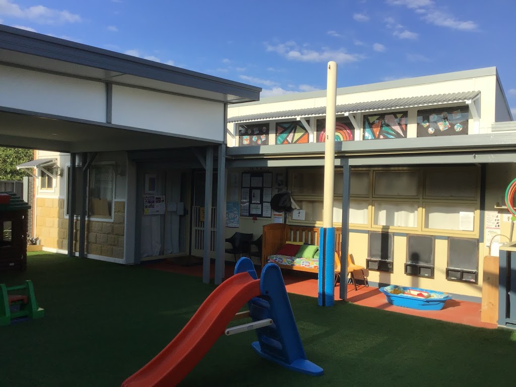 Gumnut Village Pre-School | school | 28 Dalton St, Towradgi NSW 2518, Australia | 0242843581 OR +61 2 4284 3581