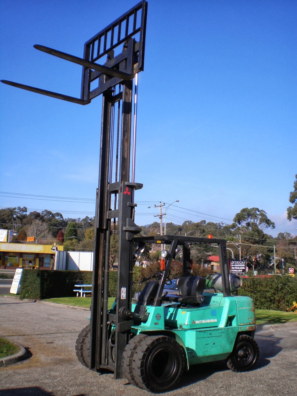 Heavy Lift Forklifts | store | Factory 2/397 Dorset Rd, Bayswater VIC 3153, Australia | 0397624965 OR +61 3 9762 4965
