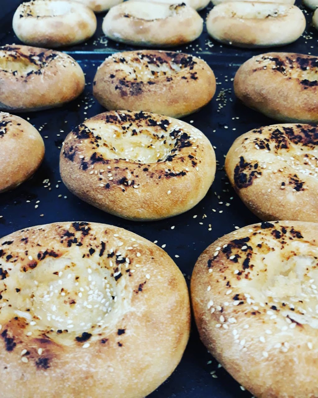 Bennys Bagels and Bakery | 124 Brisbane St, Dubbo NSW 2830, Australia | Phone: 0400 010 066