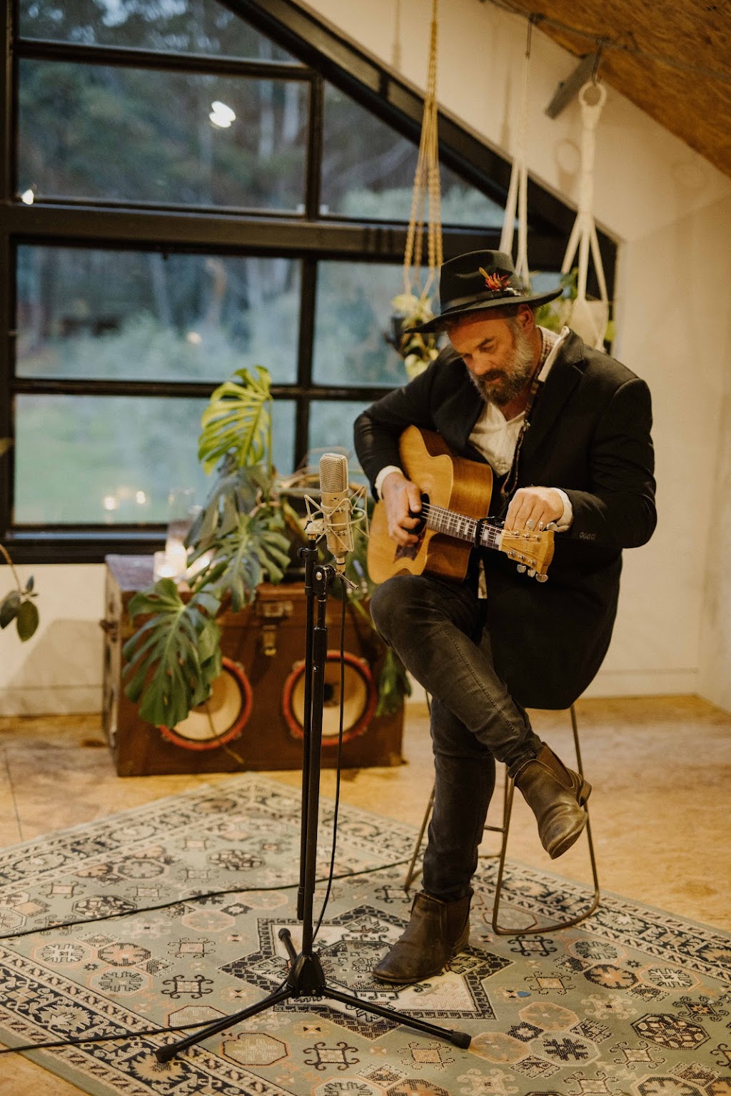 VIOLETTE COVE | Acoustic Musicians + DJs for Weddings | 1-3 Coller Rd, Ulladulla NSW 2539, Australia | Phone: 0422 988 673
