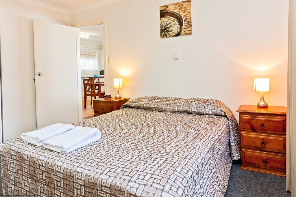 Silver Sands Apartments | lodging | 477 Charlton Esplanade, Hervey Bay QLD 4655, Australia | 0741256636 OR +61 7 4125 6636