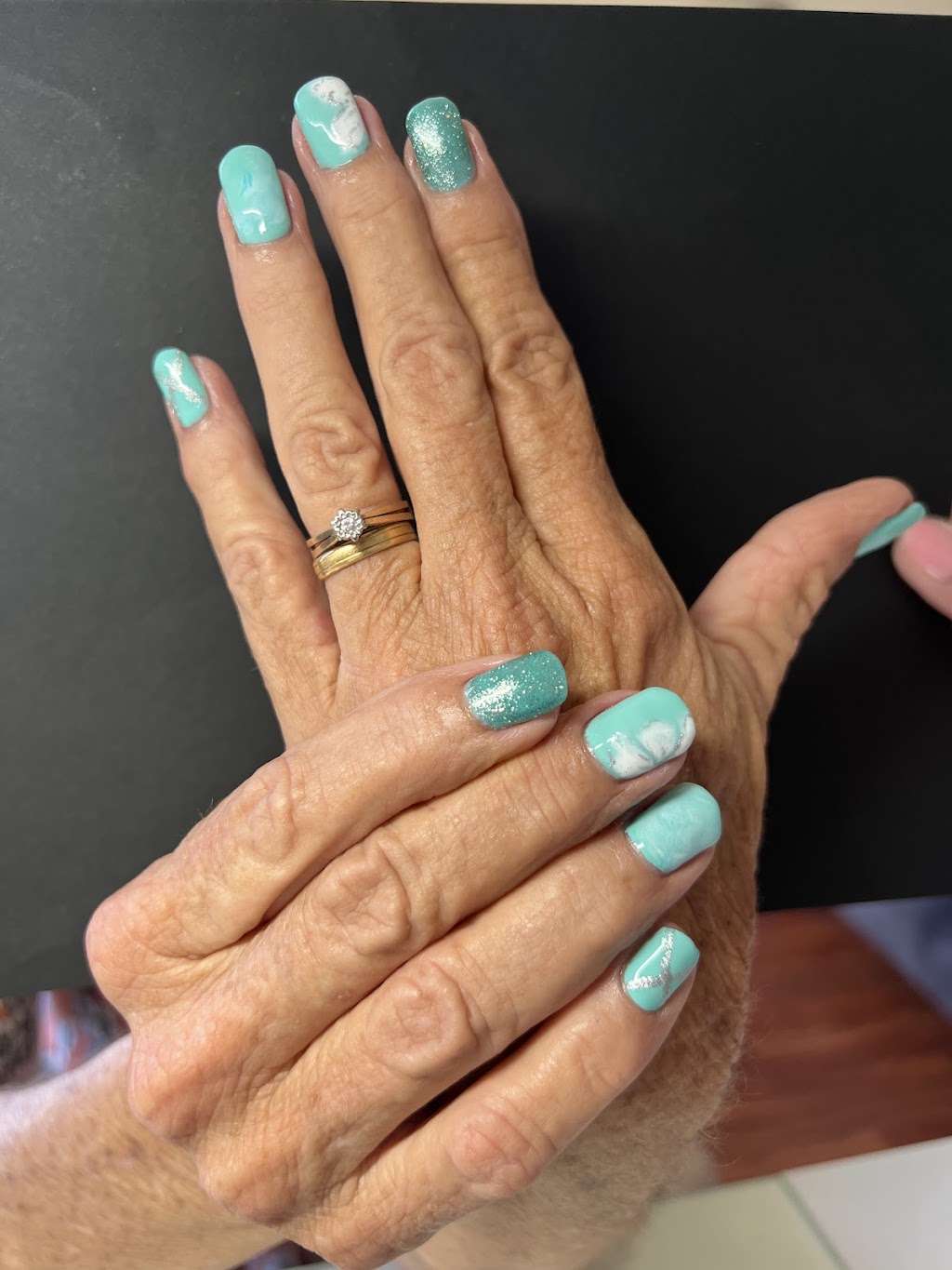 Tips and Toes | 5 West St, Sarina QLD 4737, Australia | Phone: 0415 413 515