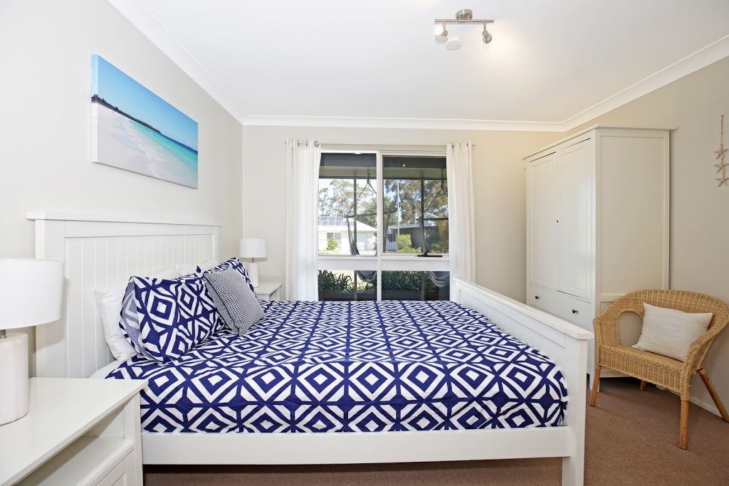 Hayes Beach House | lodging | 20 Watts Rd, Callala Beach NSW 2540, Australia | 1300183983 OR +61 1300 183 983