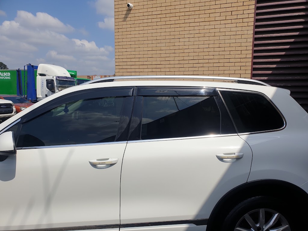 DM Window Tinting (ceramic coating) | Unit 18a/4 Louise Ave, Ingleburn NSW 2565, Australia | Phone: 0413 966 384