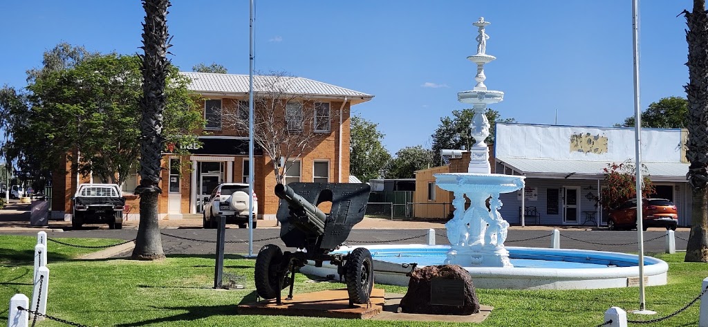 Cunnamulla Fella Statue | 23 Jane St, Cunnamulla QLD 4490, Australia | Phone: (07) 4655 8470