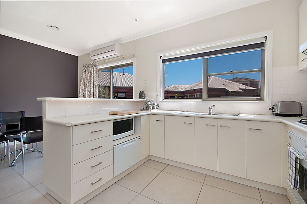 Hamilton Standard Apartment | lodging | 43 Ballarat Rd, Hamilton VIC 3300, Australia | 0409838599 OR +61 409 838 599