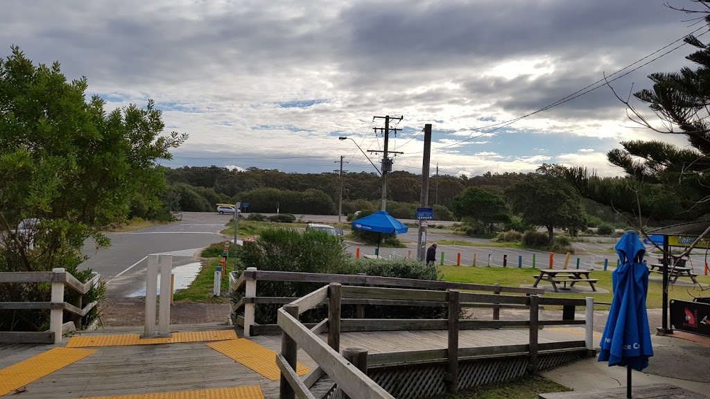 Lakes Beach Surf Club |  | Budgewoi Road, Budgewoi NSW 2262, Australia | 0243964047 OR +61 2 4396 4047