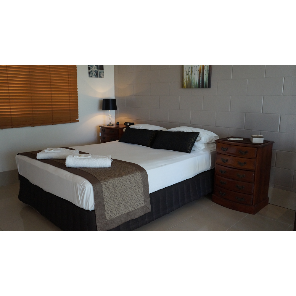 La Solana Holiday Units MACKAY | lodging | 15 Pacific Dr, Blacks Beach QLD 4740, Australia | 0749549578 OR +61 7 4954 9578