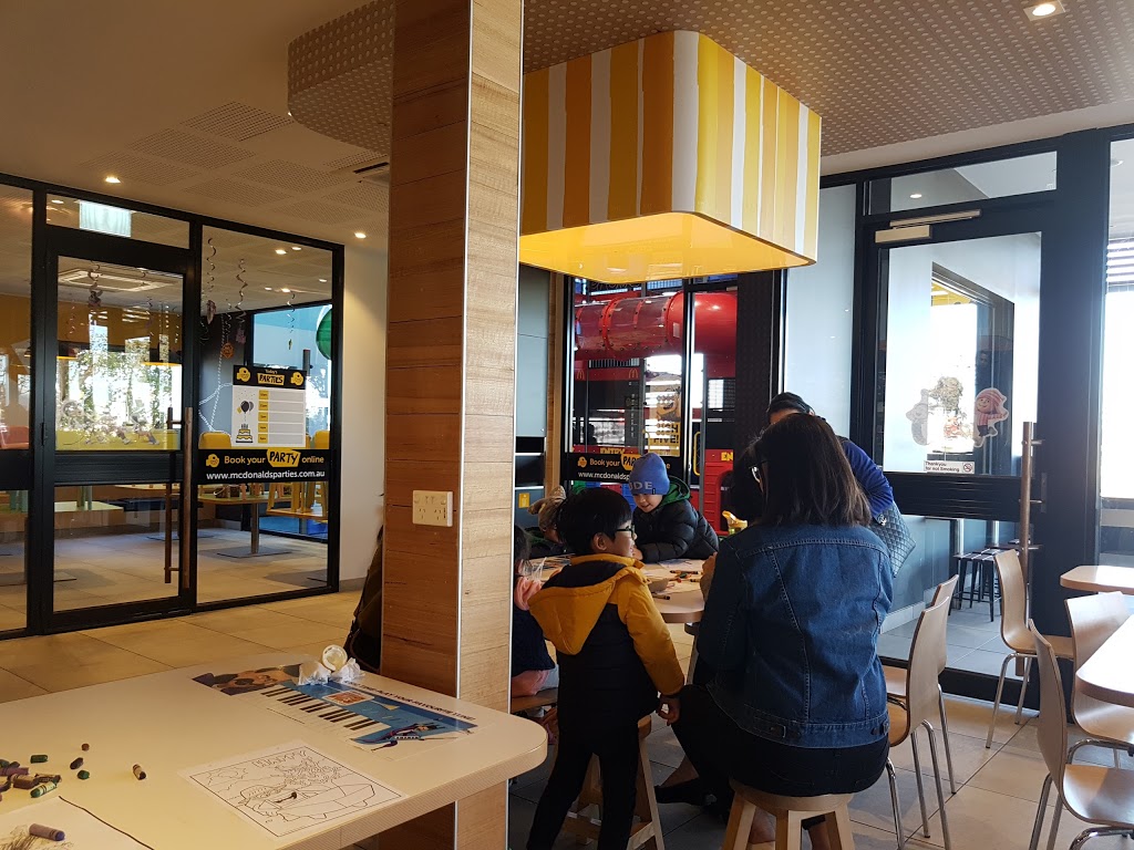 McDonalds Deer Park | Cnr Ballarat &, Robinsons Rd, Deer Park VIC 3023, Australia | Phone: (03) 9363 8640