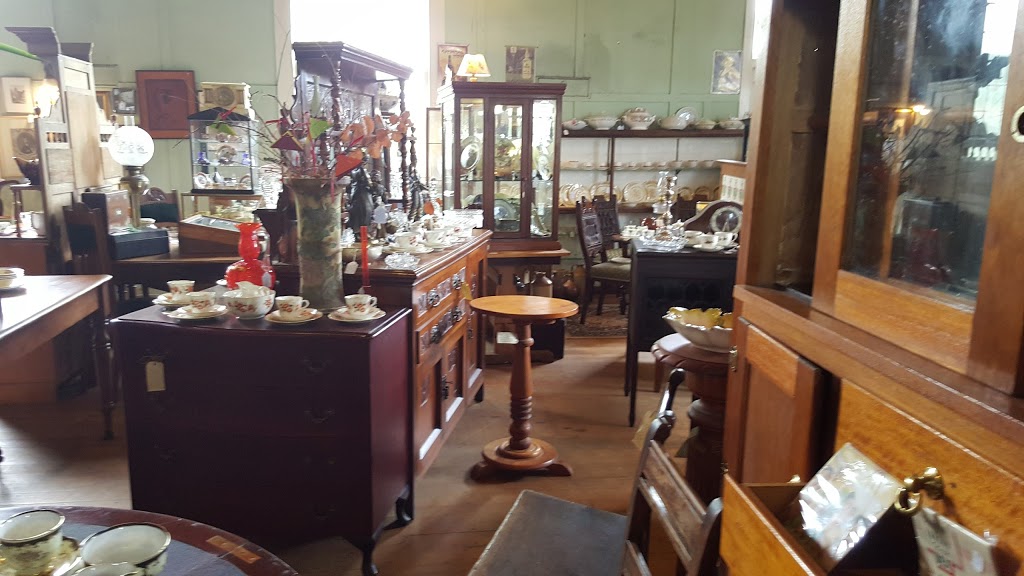 Newlyn Antiques & Cottage Garden Nursery | home goods store | 2851 Midland Hwy, Newlyn North VIC 3364, Australia | 0353457458 OR +61 3 5345 7458