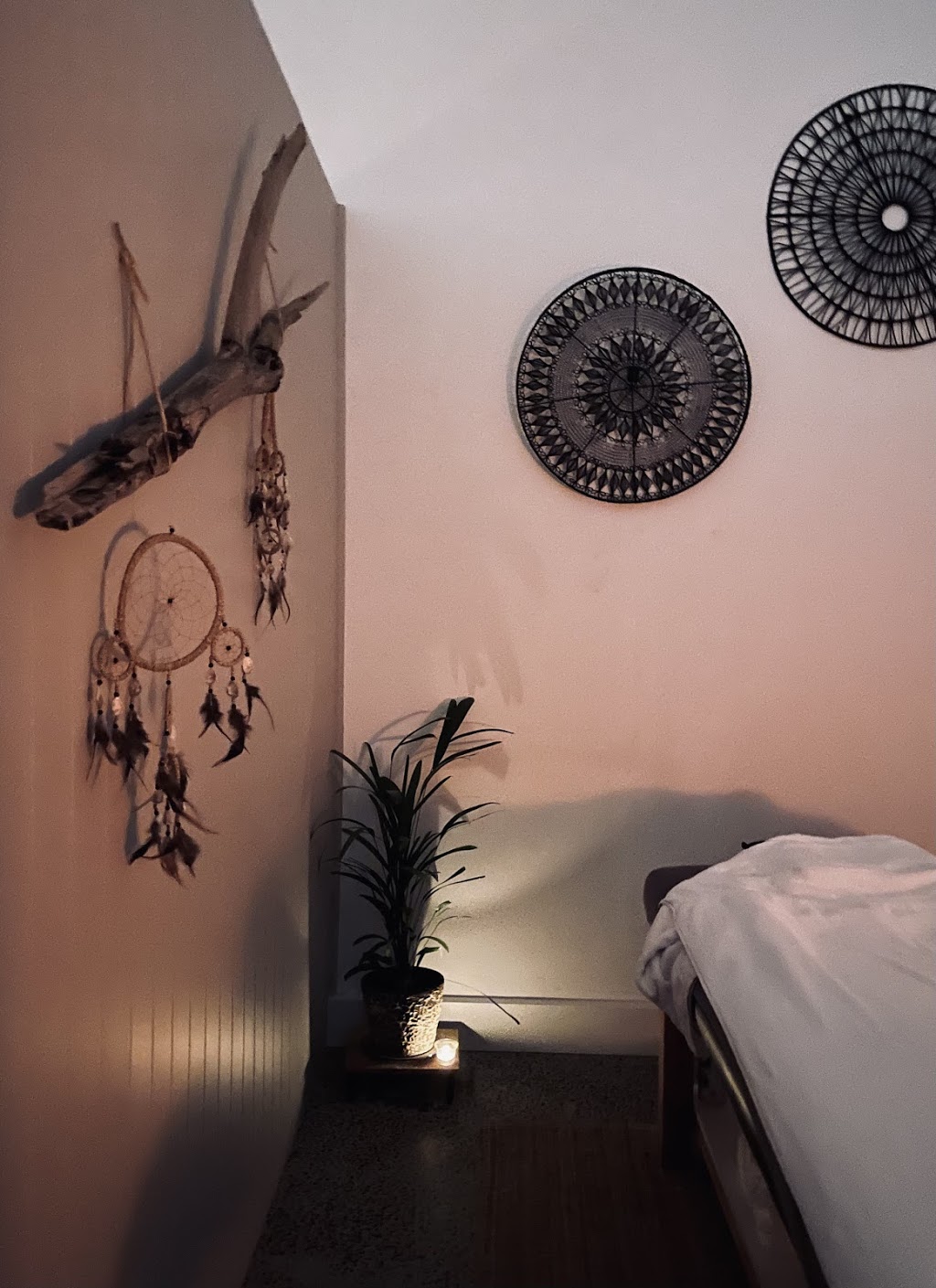 Hidden Dragon Massage Freshwater | spa | Shop 2/12 Lawrence St, Freshwater NSW 2096, Australia | 0481122166 OR +61 481 122 166