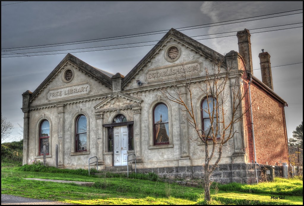 Free Library | library | 6 Templeton St, Clunes VIC 3370, Australia