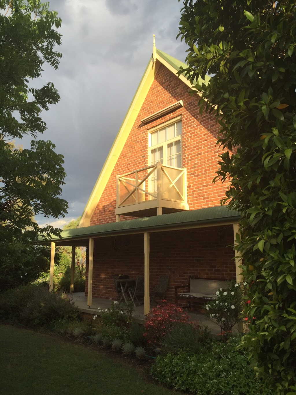 Green Gables Lodge | 558 Milbrodale Rd, Fordwich NSW 2330, Australia | Phone: 0438 429 872