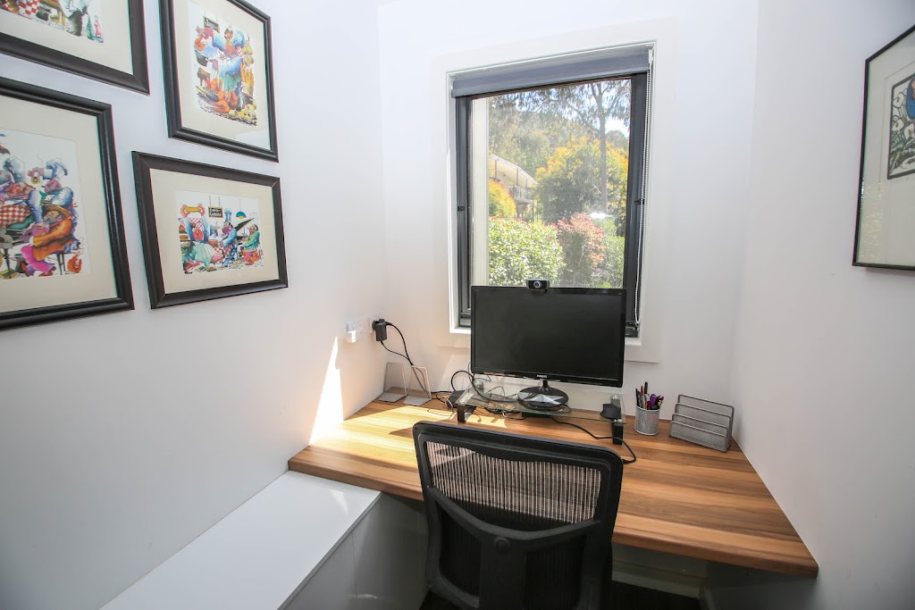 Apex Villa | 38 Hargreaves Rd, Bright VIC 3741, Australia | Phone: (03) 5759 2555
