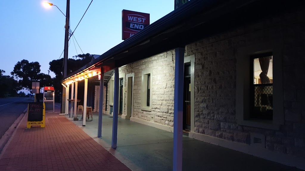 Lock Hotel Motel | liquor store | 10 Railway Terrace, Lock SA 5633, Australia | 0886891113 OR +61 8 8689 1113