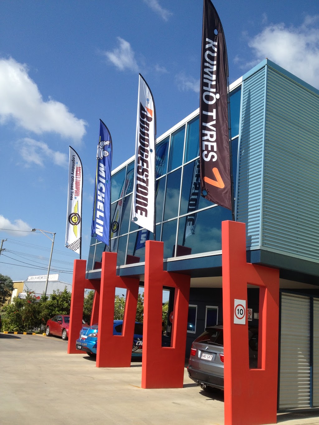 Ocean Tyres | 98 Hanson Rd, Gladstone Central QLD 4680, Australia | Phone: (07) 4972 4811