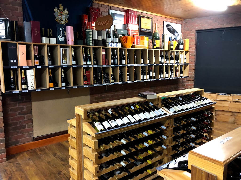 Strathmore Cellars | 305 Napier St, Strathmore VIC 3041, Australia | Phone: (03) 9379 3353