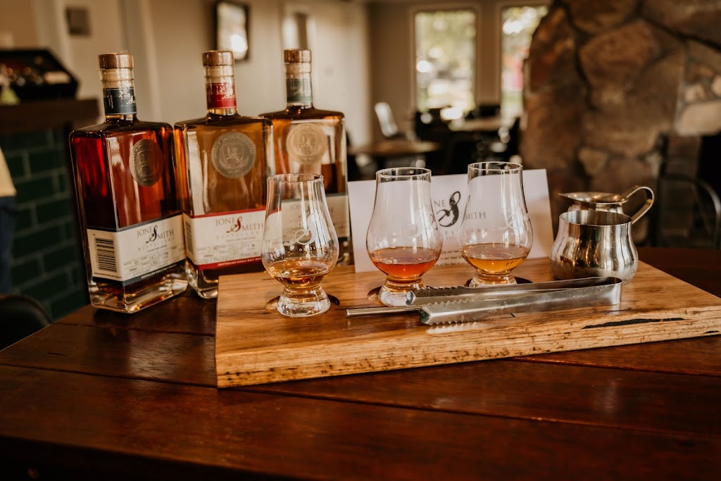 Jones & Smith Distillery | 4617 Mitchell Hwy, Lucknow NSW 2800, Australia | Phone: 0401 793 856