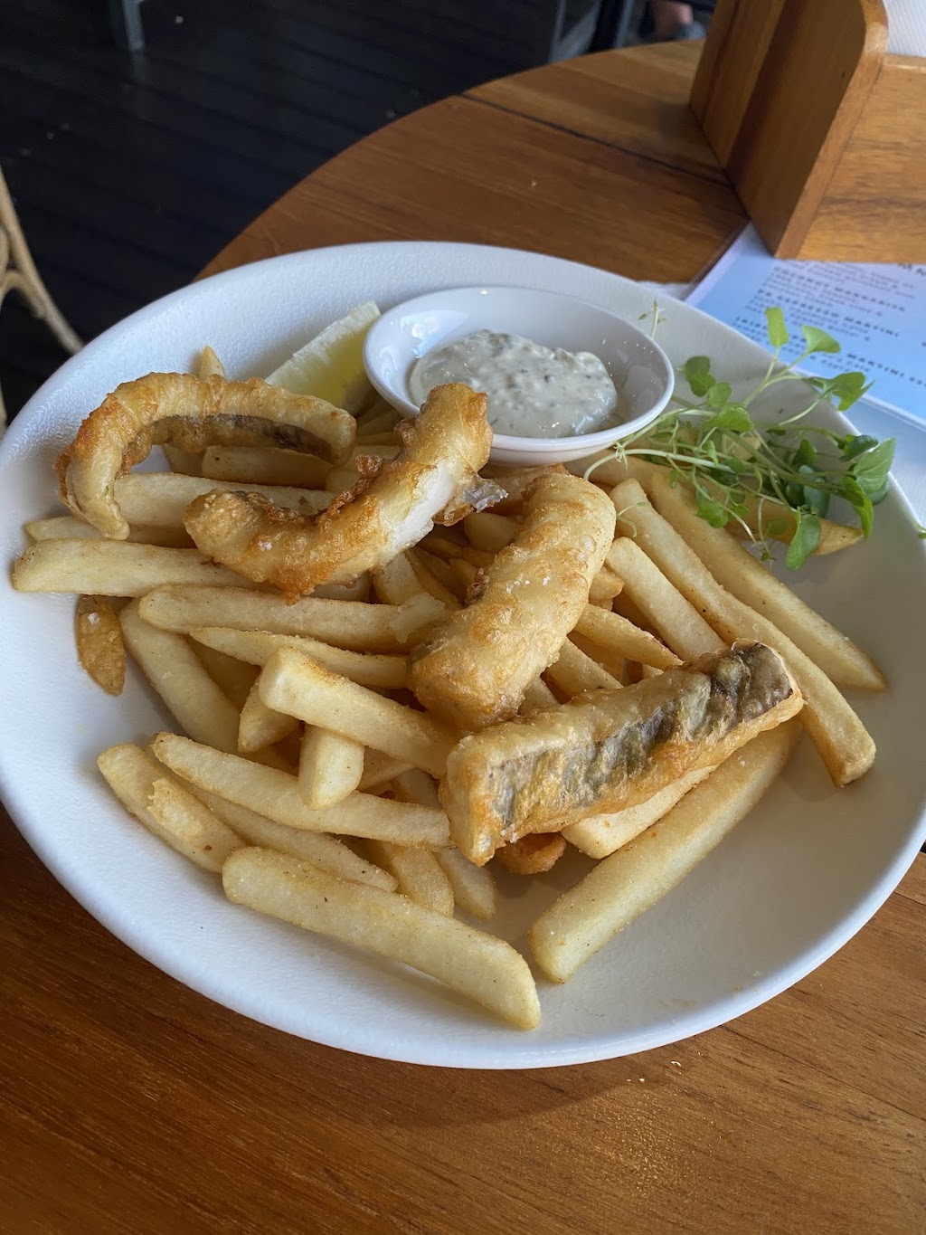 Tommys Bar and Grill | Shops 5 & 6/4 Marina Promenade, Paradise Point QLD 4216, Australia | Phone: 0466 568 401