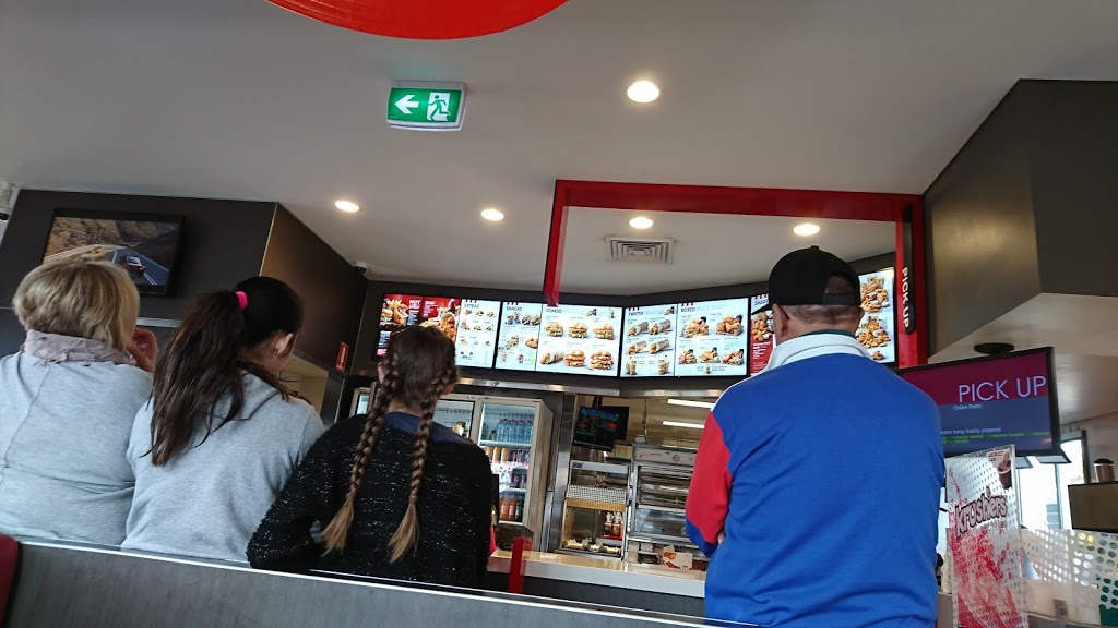 KFC Treendale | meal takeaway | 23 Grand Entrance, Australind WA 6233, Australia | 0897073099 OR +61 8 9707 3099