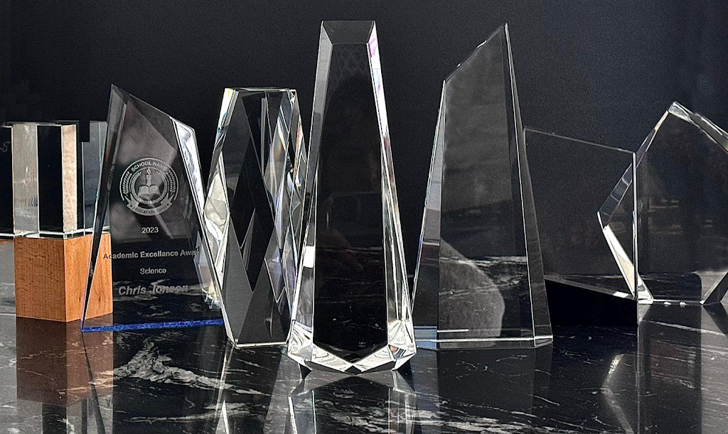 3D Crystal Trophies, Awards & Gifts | 3 Alloway Close, Pallara QLD 4110, Australia | Phone: 0457 749 145