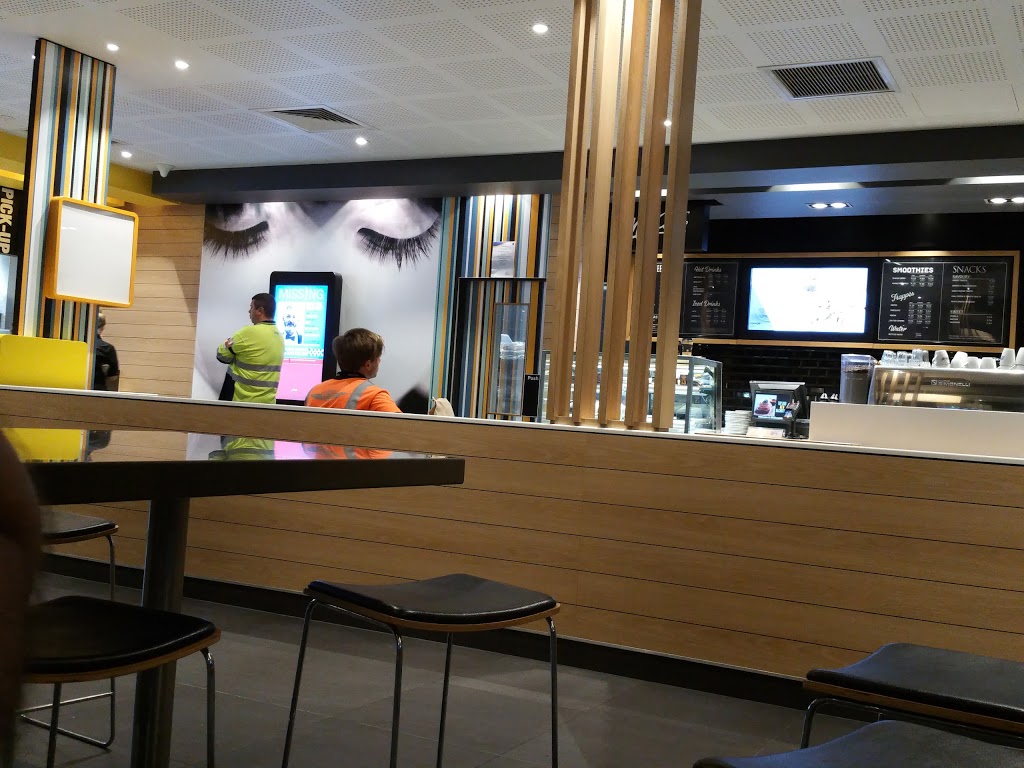 McDonalds Brisbane Airport Drive | cafe | Cnr Moreton Drive and, Nancy Bird Way, Brisbane Airport QLD 4008, Australia | 0731192599 OR +61 7 3119 2599
