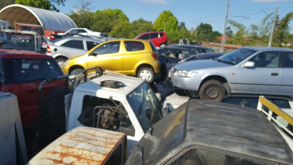 Best Car removal Brisbane | 31B Randolph St, Rocklea QLD 4106, Australia | Phone: 0406 557 355