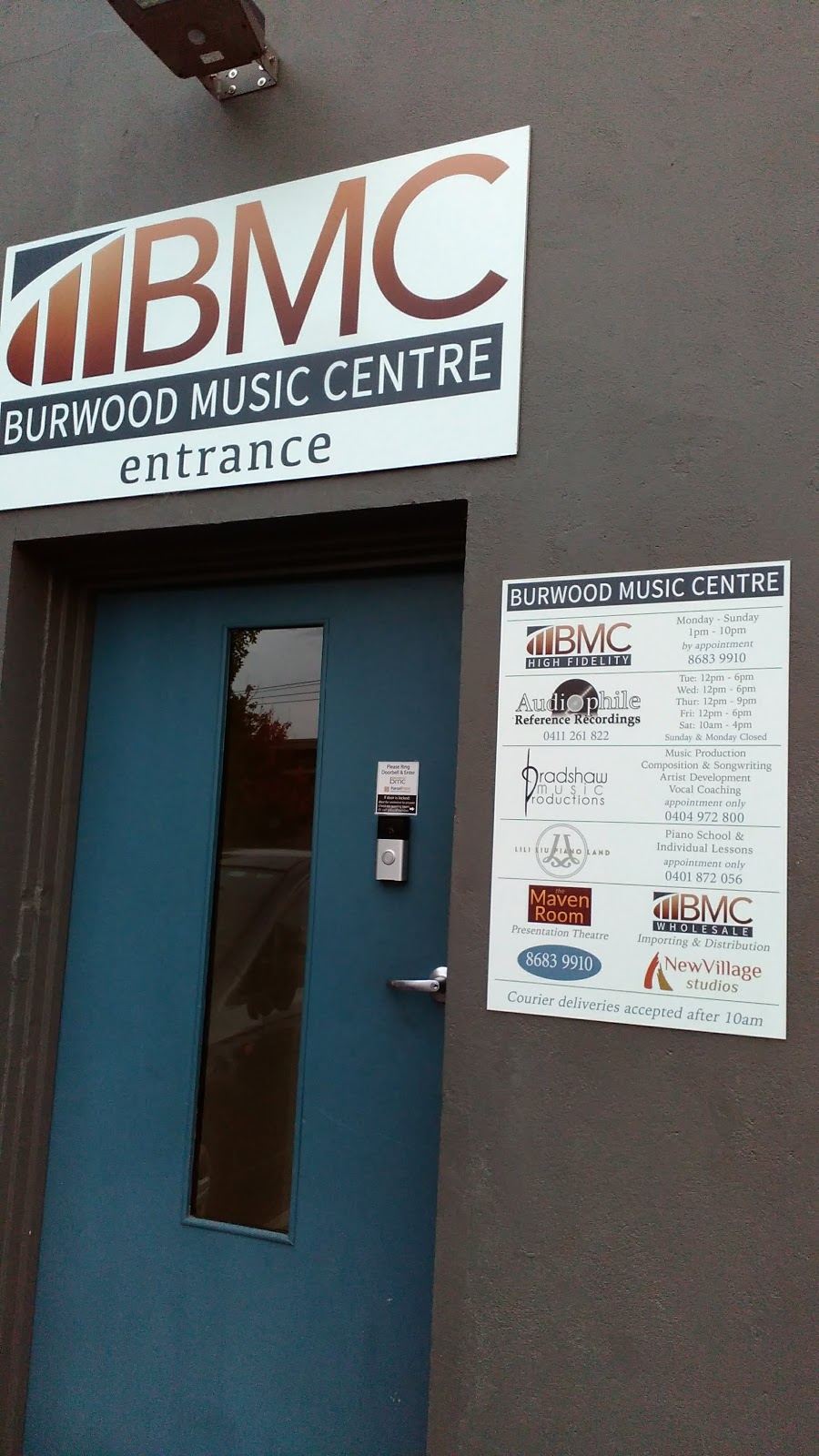 Burwood Music Centre | electronics store | 2 Florence St, Burwood VIC 3125, Australia | 0386839910 OR +61 3 8683 9910