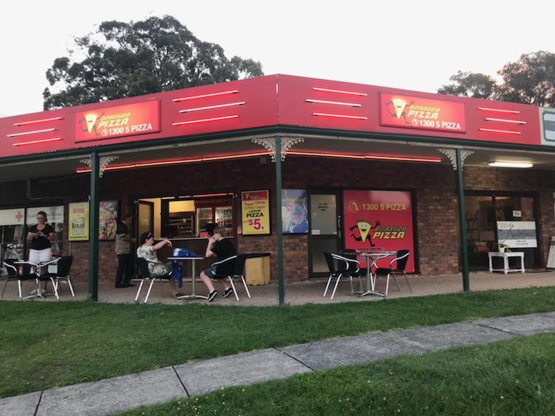 speedys pizza | meal takeaway | 8/19 Railway St, Mudgeeraba QLD 4213, Australia | 1300574992 OR +61 1300 574 992