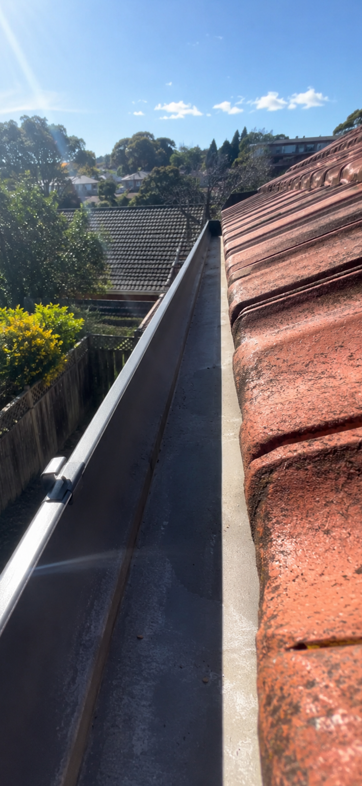 Golden Leaf Gutter Cleaning | 66 Victoria St, Malabar NSW 2036, Australia | Phone: 0402 714 996