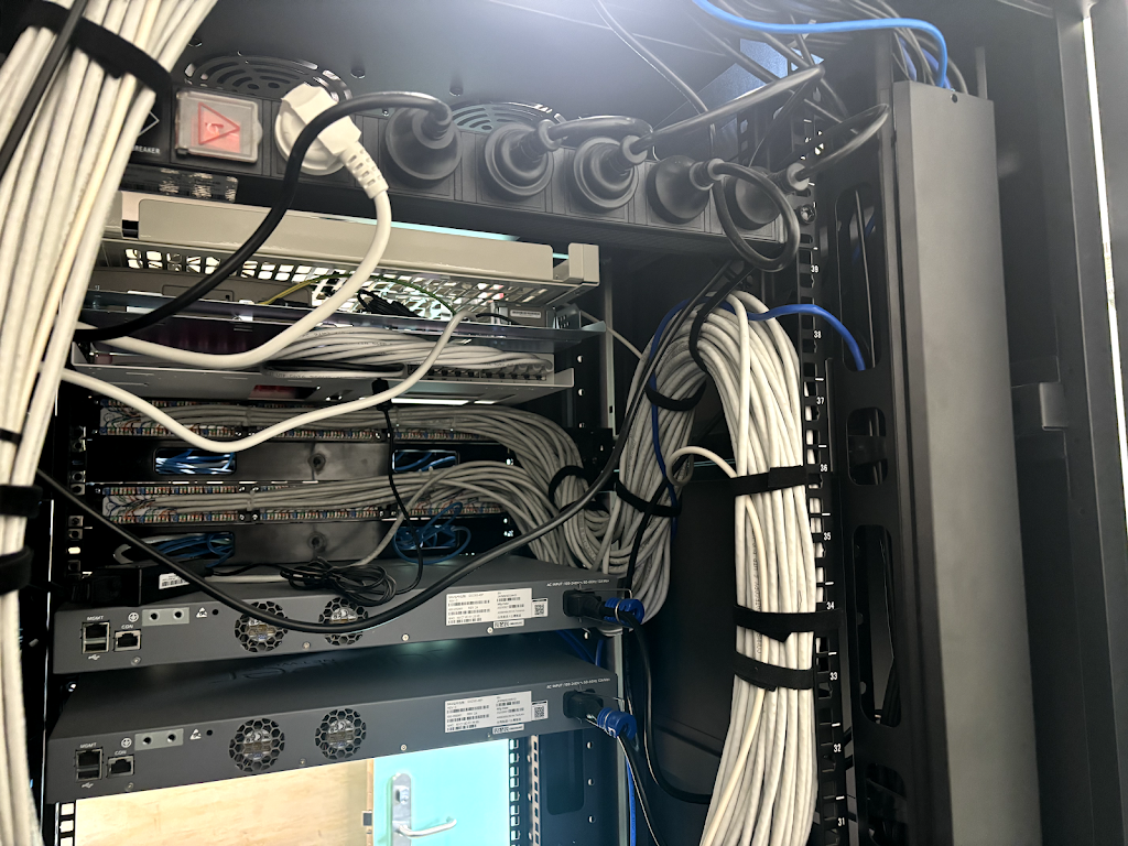 S.O.S Electrical Services | 156 Taylors Rd, Silverdale NSW 2752, Australia | Phone: 0483 940 689