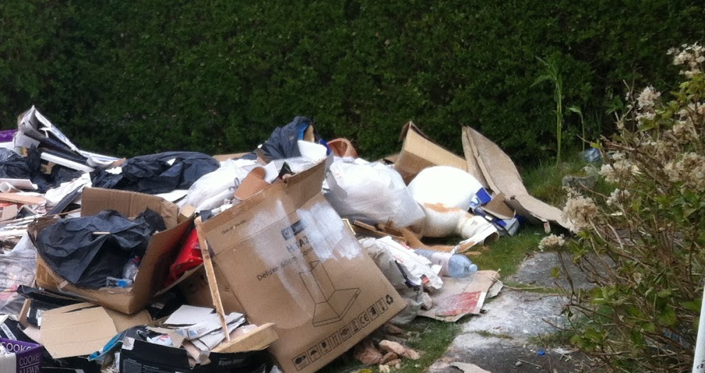 Pro Rubbish Removal Brisbane | 23/240 Waterworks Rd, Ashgrove QLD 4060, Australia | Phone: (07) 3062 8244