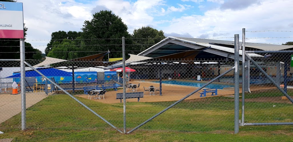 Cooma Festival Swimming Pool |  | 43 Massie St, Cooma NSW 2630, Australia | 0264521289 OR +61 2 6452 1289