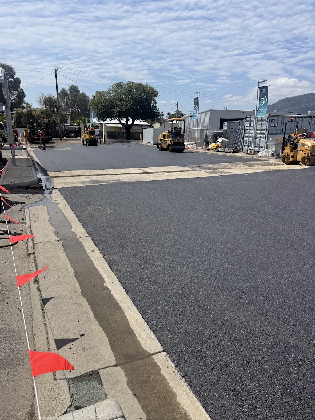 Tanners Bitumen & Asphalt | 3 Sturt St, Parkhurst QLD 4702, Australia | Phone: 0434 406 300