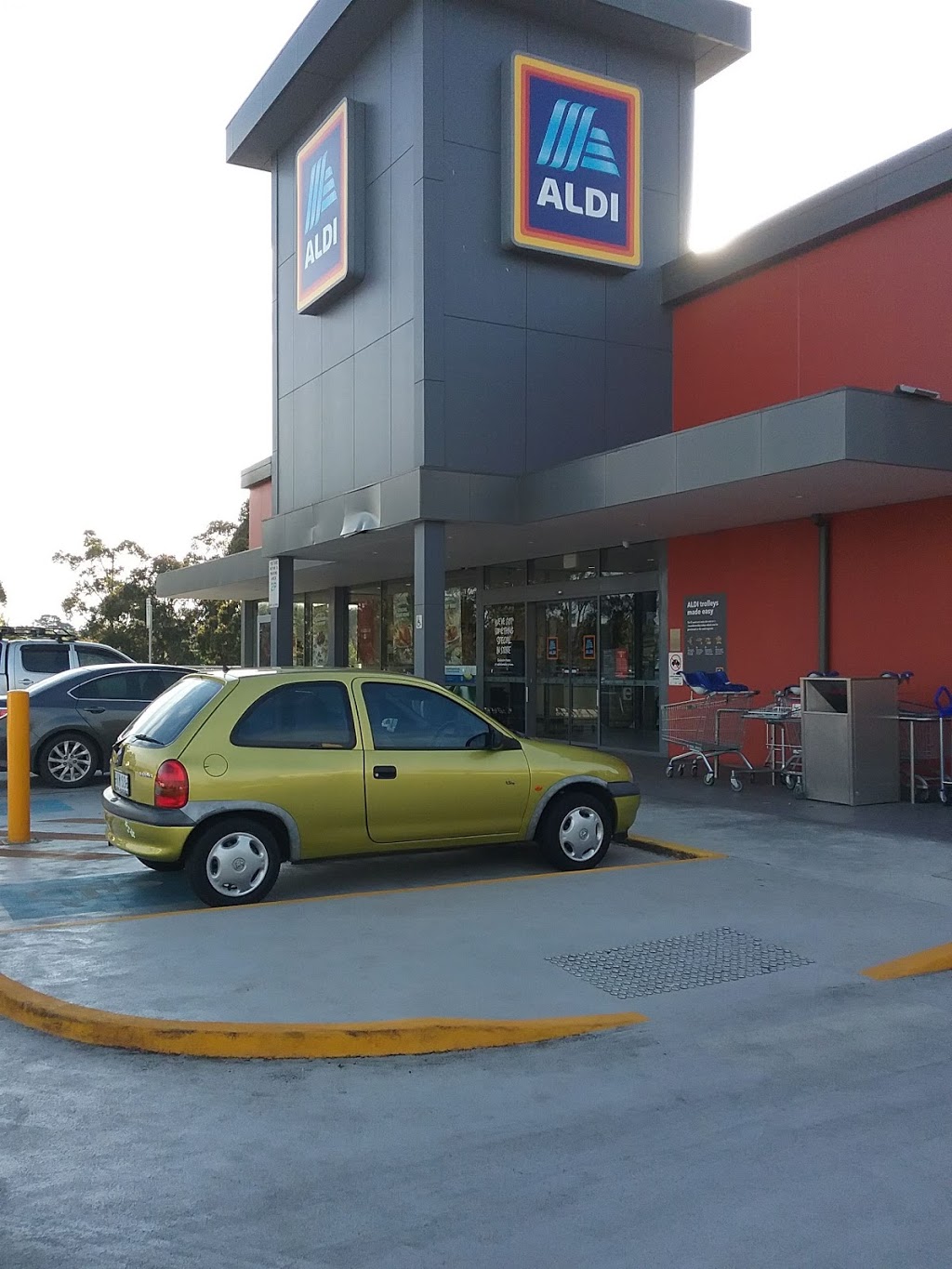 ALDI Warragul | supermarket | 12/28 Queen St, Warragul VIC 3820, Australia