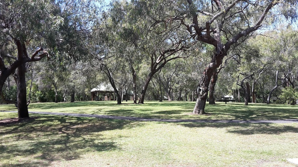 Boyne Island Caravan Park | 1 Jacaranda Dr, Boyne Island QLD 4680, Australia | Phone: (07) 4973 8888