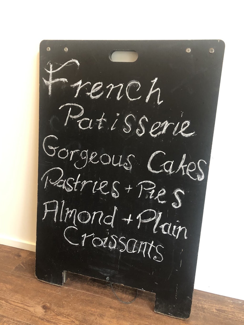 Gable Lane French Patisserie | bakery | Shop 2/133 Long Rd, Tamborine Mountain QLD 4272, Australia