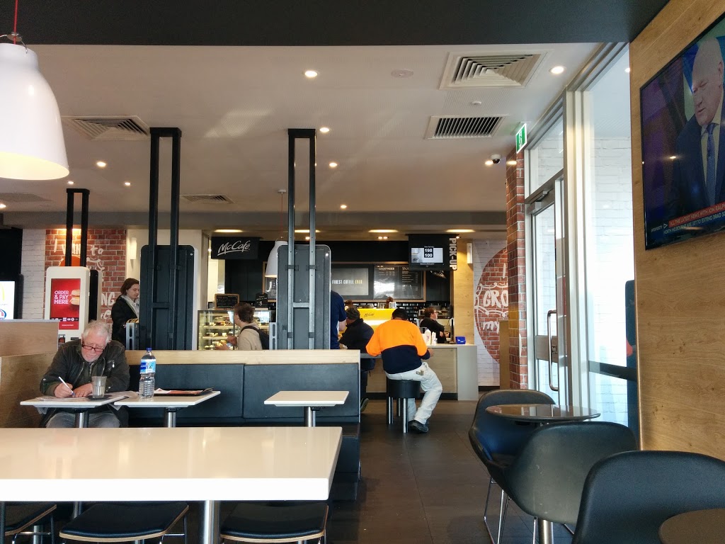 McDonalds Langwarrin | meal takeaway | 230-240 Cranbourne-Frankston Rd, Langwarrin VIC 3910, Australia | 0397757864 OR +61 3 9775 7864