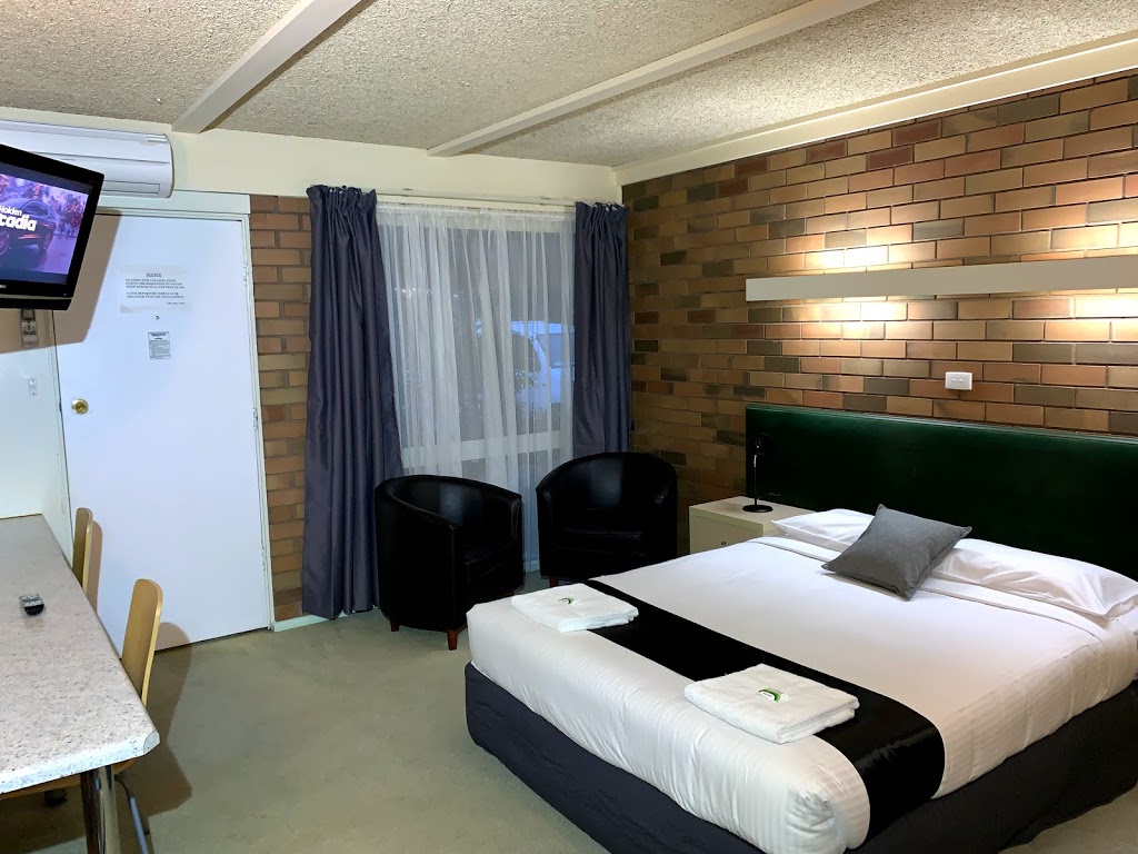 Tatura Country Motel | lodging | Cnr Hogan Street &, Dhurringile Rd, Tatura VIC 3616, Australia | 0358241155 OR +61 3 5824 1155